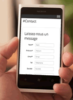 Un site web vu sur un téléphone mobile